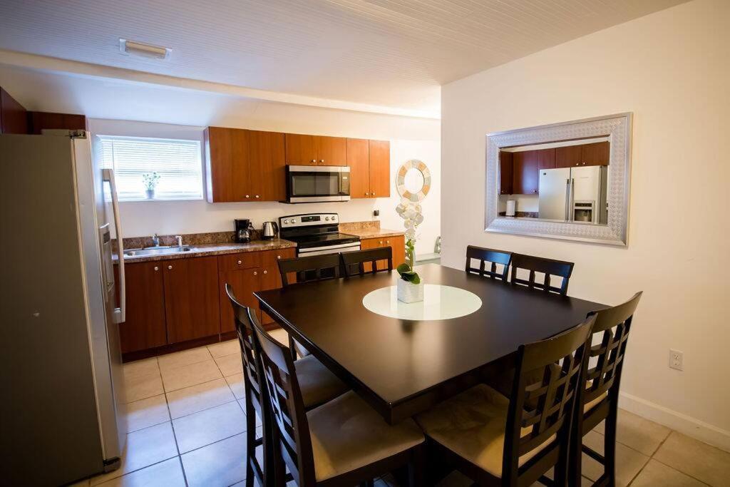 3 Bedroom Miami Home 15 Minutes To The Beach Exteriör bild