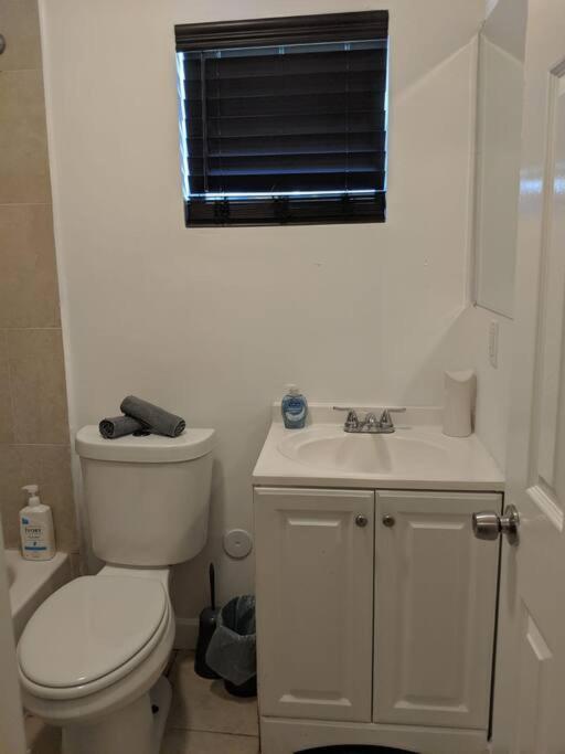 3 Bedroom Miami Home 15 Minutes To The Beach Exteriör bild